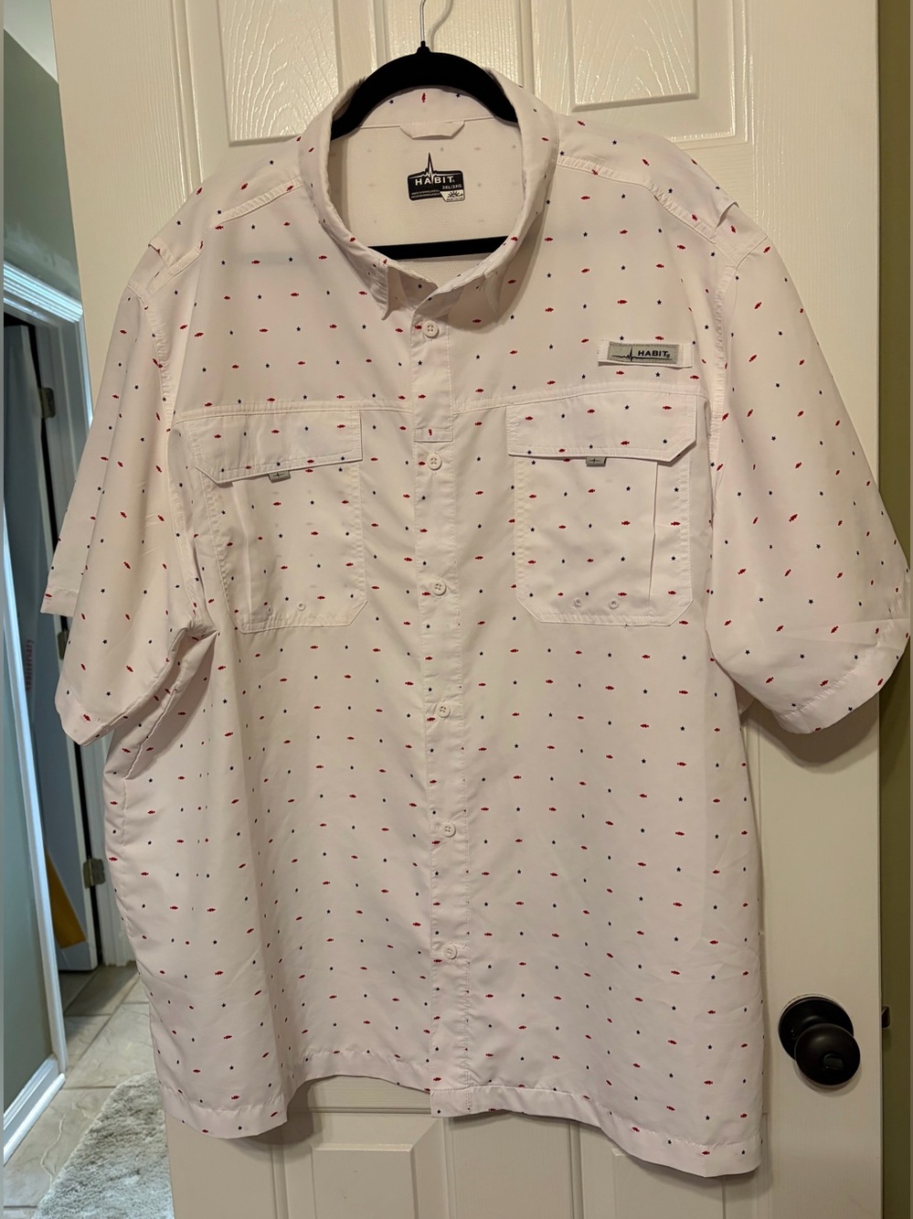 Habit Men’s Short Sleeve Button-Up Shirt in White with Red & Blue Print, Sz XXXL